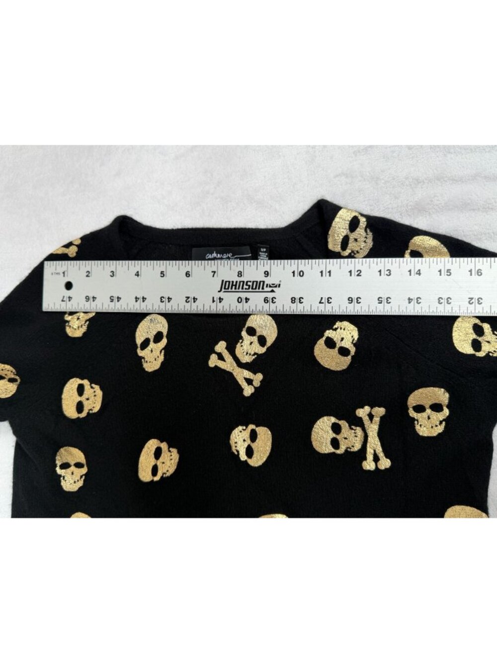 Saks Fifth Avenue Womens 100% Cashmere Gold Metallic Skull Sweater Size S/P - Picture 5 of 7